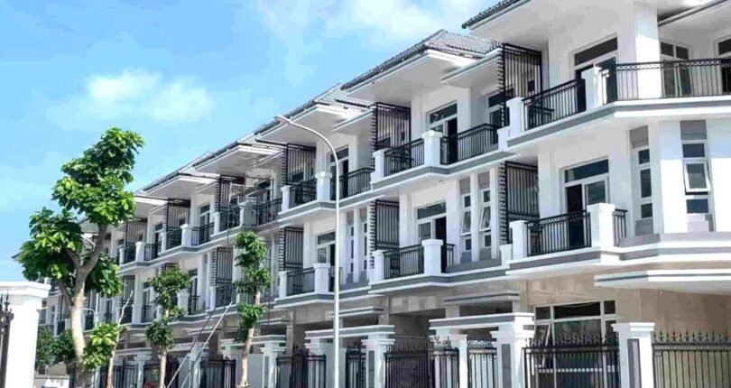 day nha biet thu ban 810x430 - Giá mua bán nhà biệt thự liền kề Khu dân cư Green Star Hưng Lộc Phát Quận 7 T3/2024