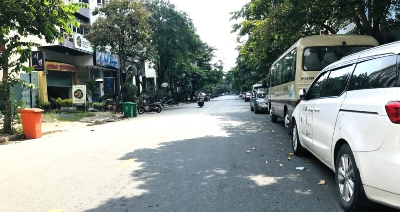 duong le van thiem quan 7 810x430 - Giá mua bán nhà số 17 đường Lê Văn Thiêm Khu phố Hưng Phước 3 Quận 7 T3/2024