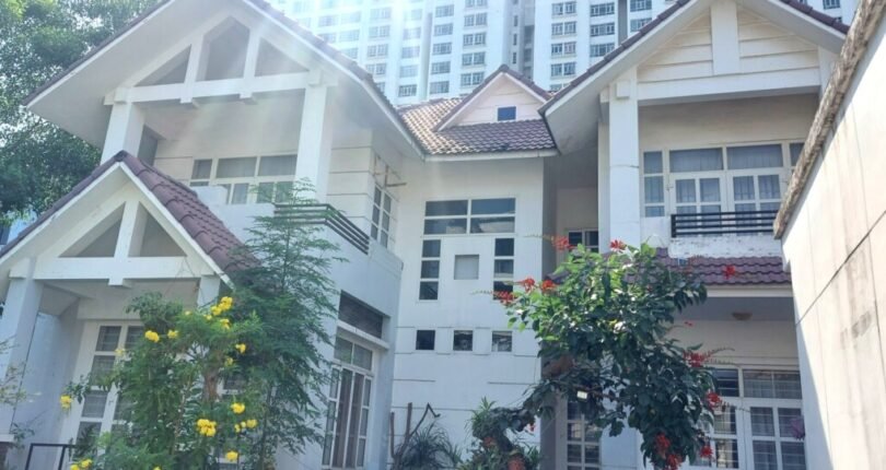 hinh anh nha biet thu lang dai hoc khu c 810x430 - Giá mua bán nhà Biệt thự Khu C Khu dân cư Làng Đại Học Nhà Bè T3/2024