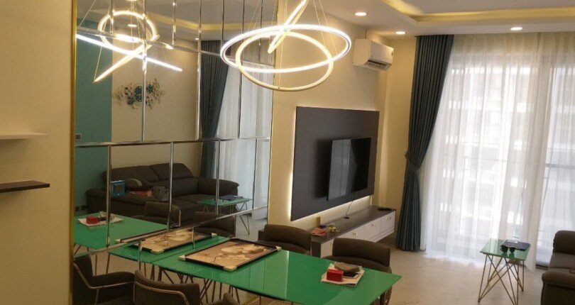 hinh anh phong khach can ho ban 7 810x430 - Gía tốt nhất thị trường, căn hộ chung cư Midtown The Signature, 81m, giá 6 tỷ, nội thất đầy đủ.