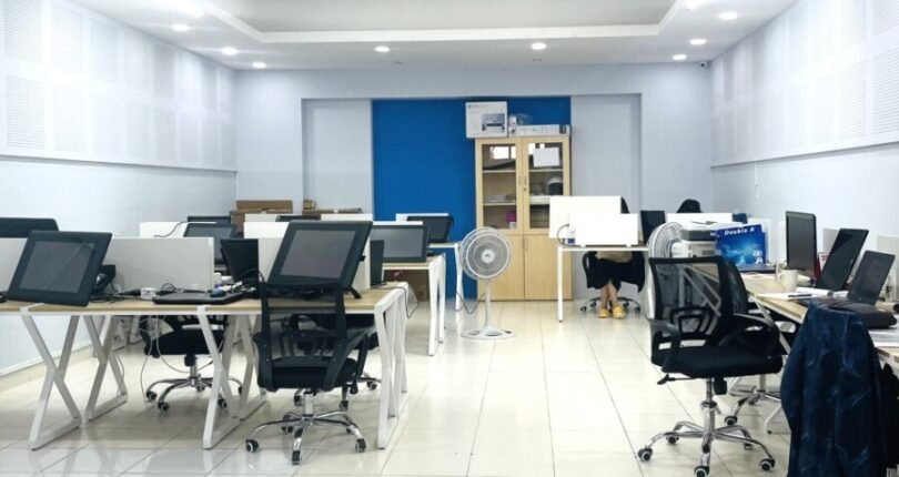 hinh anh van phong cho thue 810x430 - Giá thuê văn phòng 40m2 mặt đường Nguyễn Văn Linh Khu Đô thị Phú Mỹ Hưng Quận 7 T4/2024