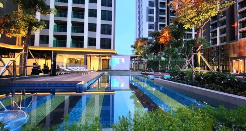 ho boi noi khu de la sol 810x430 - Giá mua bán căn hộ 2 phòng ngủ block A view sông Chung cư De La Sol Quận 4 T3/2024