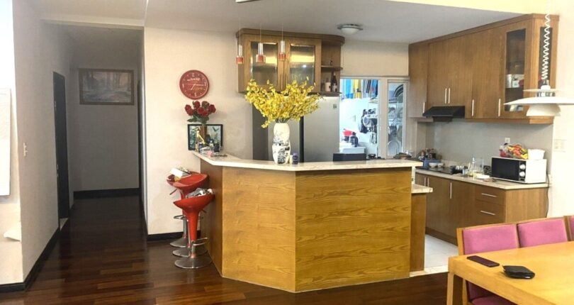 khong gian bep rong rai 3 810x430 - Giá mua bán căn hộ CC5 Chung cư Green View Quận 7 T3/2024