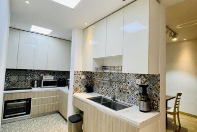 khong-gian-bep-rong-rai