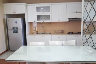 khong-gian-bep-rong-rai