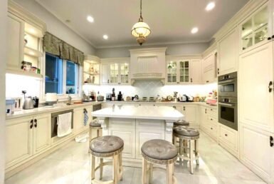 khong-gian-bep-sang-trong