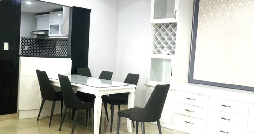 khong gian phong an va bep 2 810x430 - Giá thuê căn hộ 3 phòng ngủ có bồn tắm nằm Chung cư Grand View Quận 7 T4/2024