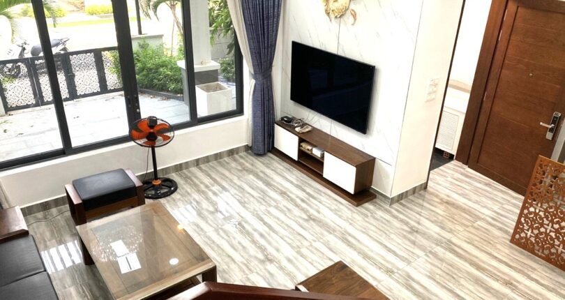 khong gian phong khach tang tret 810x430 - Giá mua bán nhà Biệt thự Khu dân cư Nine South Estates Nhà bè T3/2024