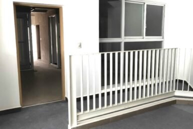 mat-truoc-shophouse-ban