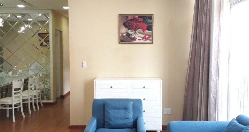 phong khach 1 810x430 - Bán gấp căn hộ 95m2 3 phòng ngủ Chung cư Star Hill Quận 7 giá 4,930 tỷ