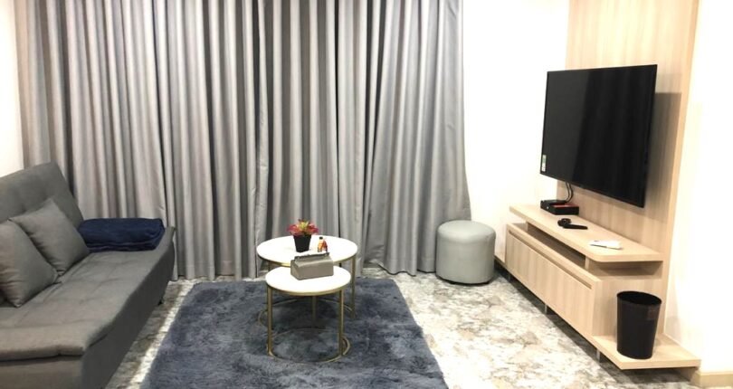 phong khach 3 810x430 - Bán gấp căn hộ 3 phòng ngủ có ô xe Chung cư Hưng Phúc Happy Residence giá 5,5 tỷ