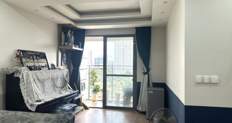 phong khach can ho 10 810x430 - Giá mua bán căn hộ 3 phòng ngủ Block G Chung cư Saigon South Residences Nhà Bè T4/2024
