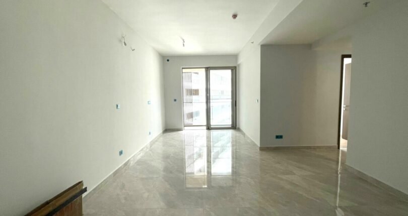 phong khach can ho 5 810x430 - Giá mua bán căn hộ 2 phòng ngủ block A lầu 9 Chung cư Midtown Phú Mỹ Hưng T3/2024