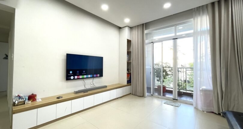 phong khach can ho 6 810x430 - Giá mua bán căn hộ khu Chung cư Mỹ Viên Quận 7 T3/2024