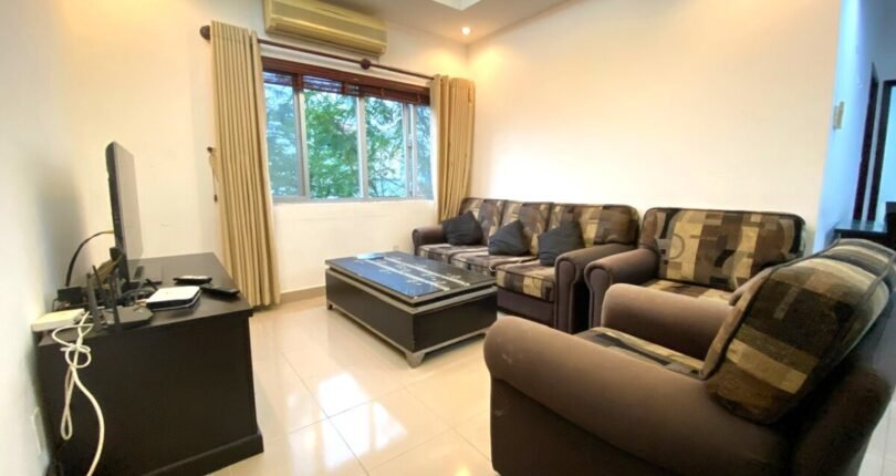 phong khach can ho 9 810x430 - Giá mua bán căn hộ 2 phòng ngủ Chung cư Hưng Vượng 2 Quận 7 T4/2024