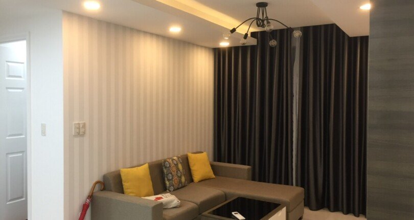 phong khach can ho ban 1 810x430 - Bán căn hộ chung cư Hưng Phúc 1, 78m2, giá 4.650 tỷ, nội thất đầy đủ + 01 ô đậu xe ô tô.