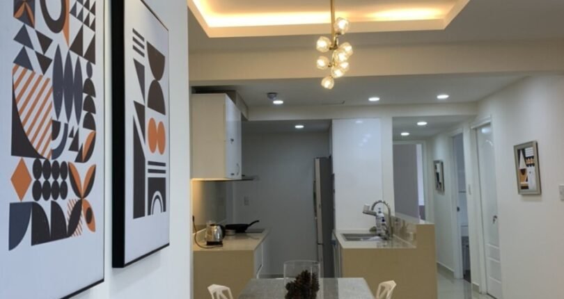 phong khach can ho ban 10 810x430 - Duy nhất căn hộ 4 phòng ngủ cần bán tại Chung cư Happy Valley Quận 7 giá 6,1 tỷ