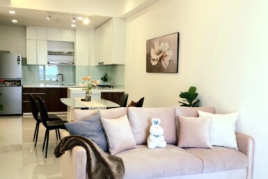phong khach can ho ban 26 385x258 - Bán căn hộ chung cư Saigon South, 71m2, giá 4.1 tỷ, nhà đẹp, nhà đang trống xem nhà dễ.