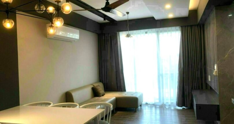 phong khach can ho ban 8 810x430 - Chính chủ gửi bán gấp căn hộ 3 phòng ngủ Chung cư Hưng Phúc Happy Residence giá rẻ