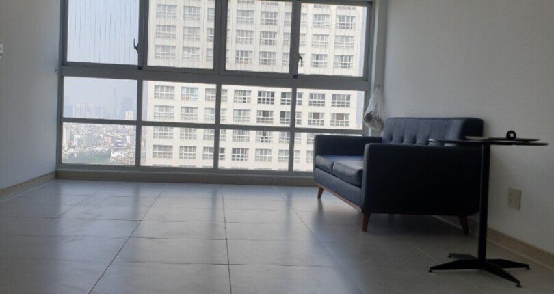 phong khach can ho cho thue 2 810x430 - Cho thuê căn hộ chung cư Happy Valley, 100m2, giá 22tr/tháng, nhà đang trống xem nhà dễ.