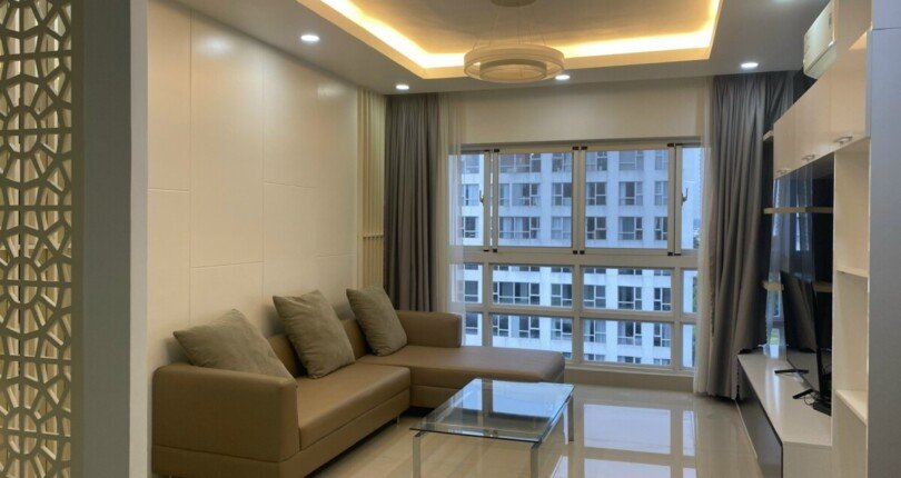phong khach can ho cho thue 810x430 - Cho thuê căn hộ chung cư Happy Valley, 03pn, tầng trung, giá 1.100usd/tháng, xem nhà dễ.
