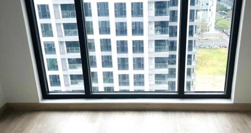 phong ngu can ho ban 4 810x430 - Mua bán cặp căn hộ thông nhau Chung cư Cardinal Court view trực diện hồ bơi giá 15,6 tỷ