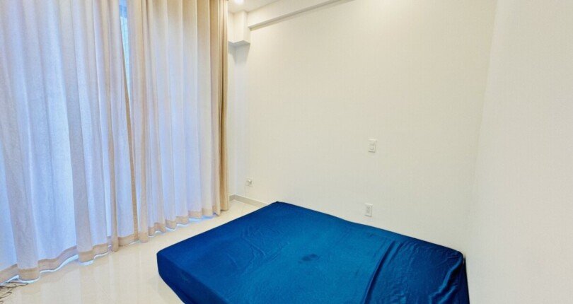 phong ngu can ho ban 7 810x430 - Bán căn hộ 80m2, chung cư Scenic Valley 1, giá 4.8 tỷ, nhà đẹp, nội thất đầy đủ, xem nhà dễ.