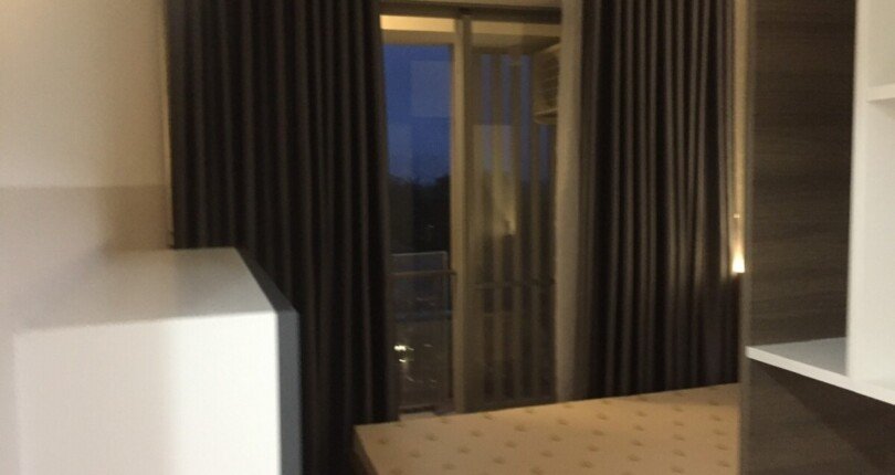 phong ngu can ho ban 810x430 - Bán căn hộ chung cư Hưng Phúc 1, 78m2, giá 4.650 tỷ, nội thất đầy đủ + 01 ô đậu xe ô tô.