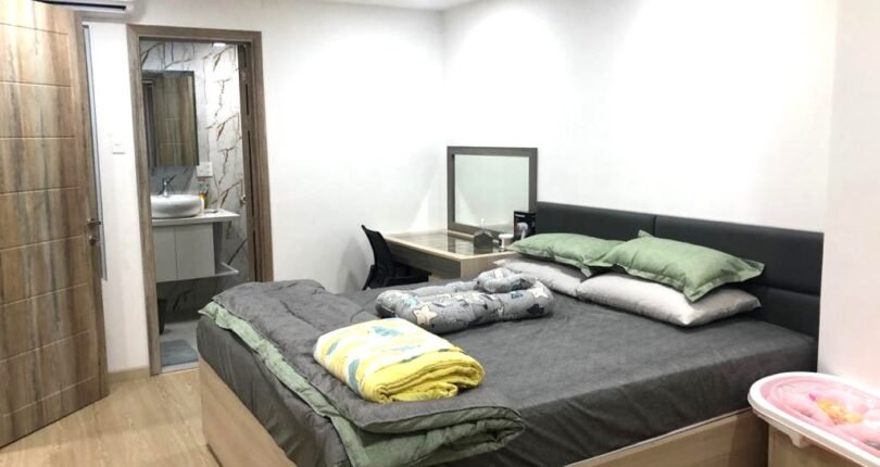phong ngu lon 2 810x430 - Bán gấp căn hộ 3 phòng ngủ có ô xe Chung cư Hưng Phúc Happy Residence giá 5,5 tỷ