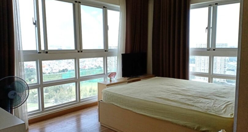 phong ngu master 810x430 - Bán gấp căn hộ 3 phòng ngủ Block M Chung cư Happy Valley, lầu rất cao giá 5,5 tỷ.