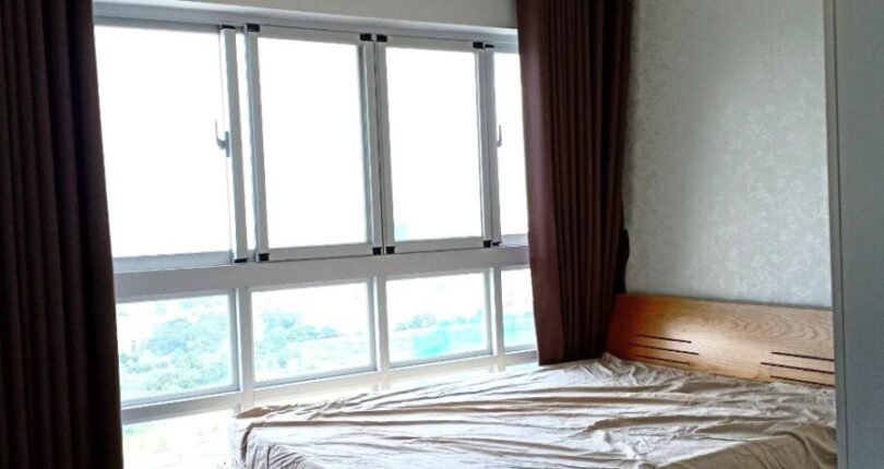 phong ngu nho trong can ho ban 810x430 - Bán gấp căn hộ 3 phòng ngủ Block M Chung cư Happy Valley, lầu rất cao giá 5,5 tỷ.
