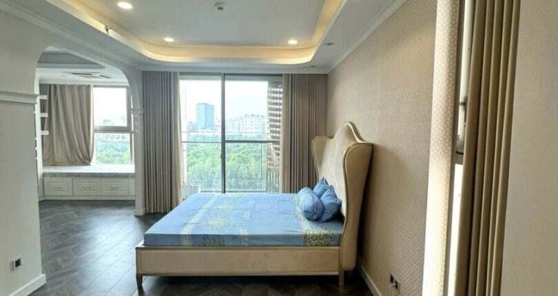 phong ngu rong rai 2 810x430 - Giá mua bán căn hộ 3 phòng ngủ Chung cư The Signature m7 T3/2024