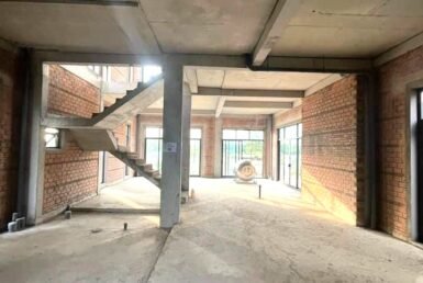 tinh-trang-nha-tho-ben-trong