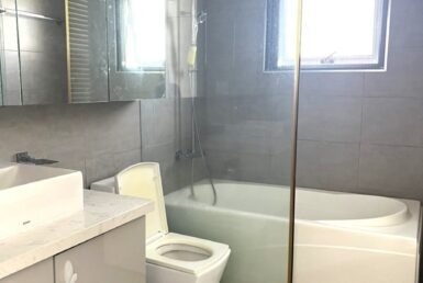 toilet-co-bon-tam-nam