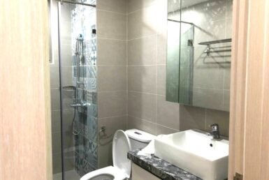 toilet-day-du-thiet-bi