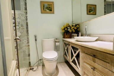 toilet-day-du-trang-thiet-bi