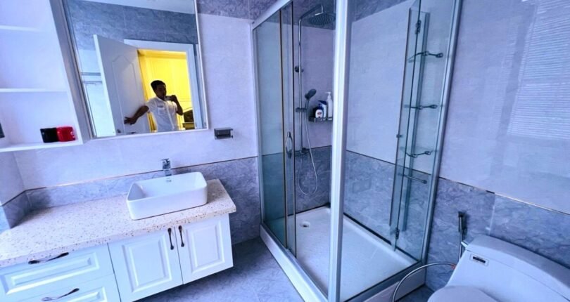 toilet rong rai 810x430 - Giá mua bán nhà biệt thự căn góc số 62 Đường số 17 Khu Mỹ Văn 1 Quận 7 T4/2024