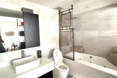 toilet-trong-can-ho-ban