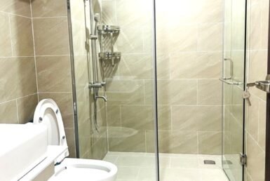 toilet-trong-mat-bang-cho-thue