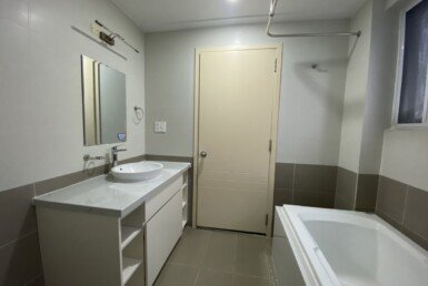 tollet-cna-ho-cho-thue