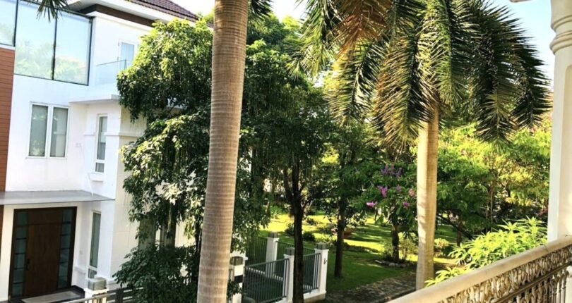 view tang 2 nhin cong vien mat me 810x430 - Chính chủ bán Biệt thự Phú Mỹ Hưng Quận 7 giá 67 tỷ T4/2024