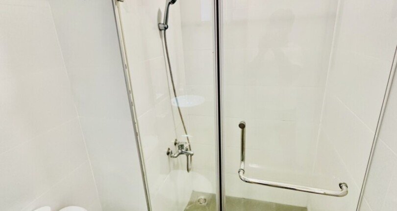 wc can ho ban 810x430 - Bán căn hộ 77m2, chung cư Scenic Valley 1, giá 4.4 tỷ, nội thất đầy đủ, nhà đang có hợp đồng thuê.