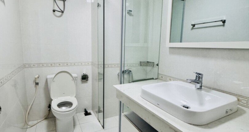 z5230527193759 2a6e2f908222ccef37fa5708709589e3 810x430 - Bán căn hộ 80m2, chung cư Scenic Valley 1, giá 4.8 tỷ, nhà đẹp, nội thất đầy đủ, xem nhà dễ.