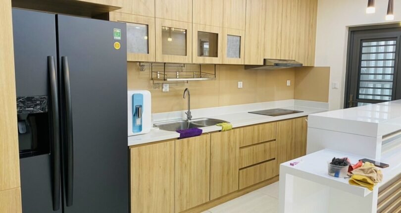 bep trong can ho cho thue 1 810x430 - Giá thuê căn hộ 3 phòng ngủ căn 05 Block C Chung cư Riverpark Premier Quận 7 T4/2024