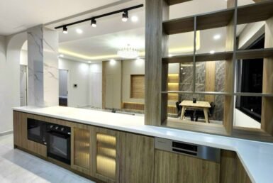 can-canh-bep-trong-can-ho-ban