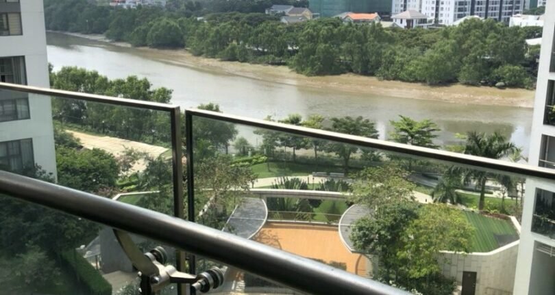 can ho truc dien ho boi va song 810x430 - Giá mua bán căn hộ 3 phòng ngủ Block A Chung cư Riverpark Premier Quận 7 T4/2024
