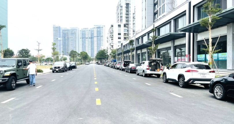 duong noi khu cardinal court 810x430 - Giá mua bán Shophouse SH60 Khu dân cư Cardinal Court Phú Mỹ Hưng Quận 7 T4/2024