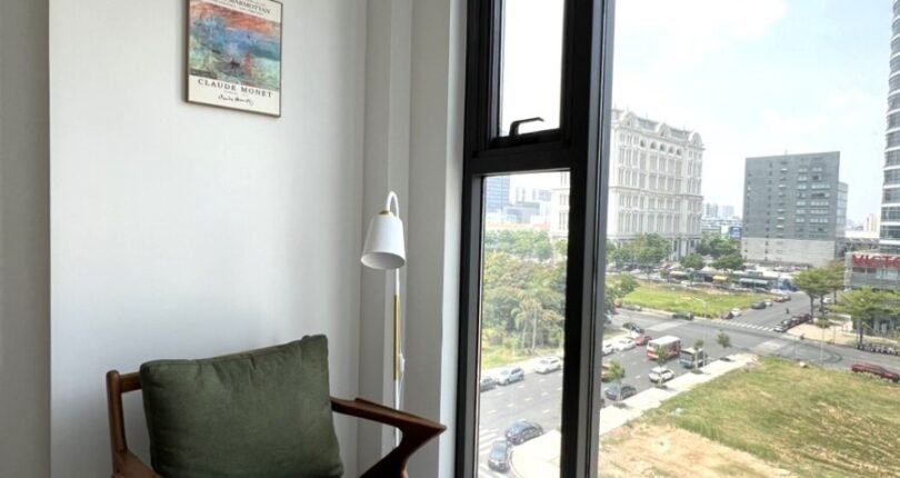 goc doc sach 810x430 - Bán gấp căn hộ Cardinal Court, 76m2 đầy đủ nội thất cao cấp, giá 6,8 tỷ