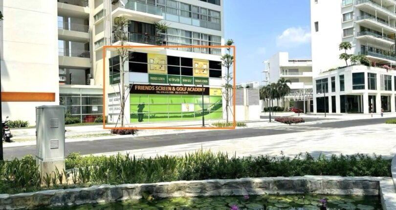 hien trang shophouse dang kinh doanh golf club phu my hung 810x430 - Giá mua bán Shophouse số 10 Tôn Dật Tiên Khu dân cư Garden Plaza 1 Quận 7 T4/2024