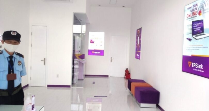 hien trong shophouse can ban 810x430 - Giá mua bán Shophouse số G0.4 Tòa tháp G4 Chung cư Sunrise Riverside Nhà Bè T4/2024